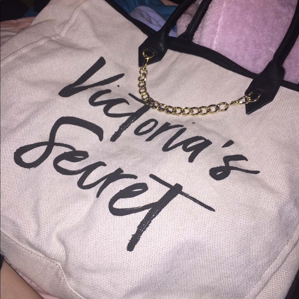 VS tote